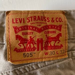 Levi’s 505 Khaki Jeans | 30 x 32